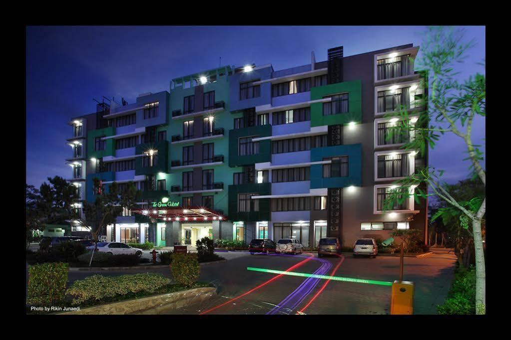 Sans Hotel Green Bekasi By Reddoorz Exterior photo