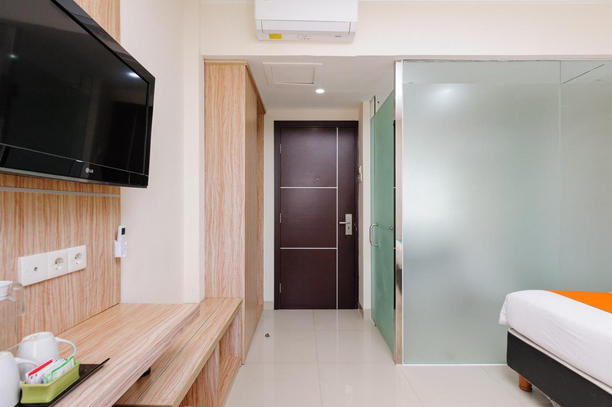 Sans Hotel Green Bekasi By Reddoorz Exterior photo